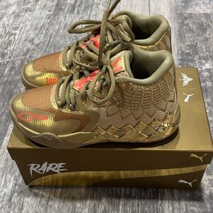 Puma MB.01 Golden Child Jr., size 4.5